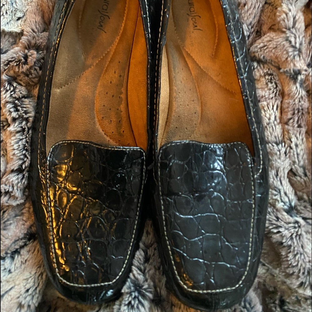 Natural Soul Loafers, Black crocodile style. Man made materials. Size 9.5 Medium